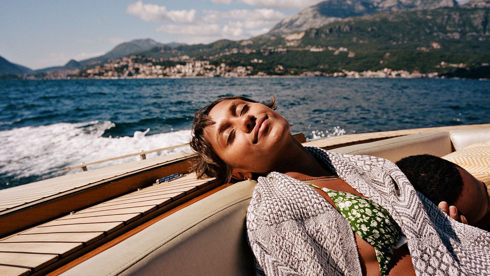 11 Benefits of Taking a Vacation: Improve Your Well-being and Productivity